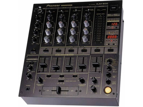 DJ микшерный пульт Pioneer DJM-600